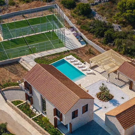 Padel Solta Grohote